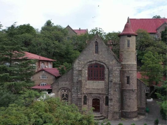 Villa in Kasauli: Experience Himalayan Dreams