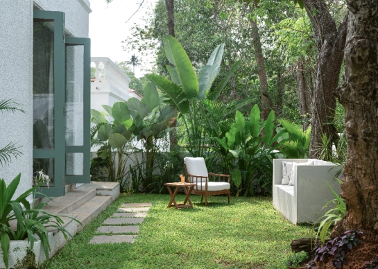 Living With Quiet: The Inner Life of a Vianaar Home